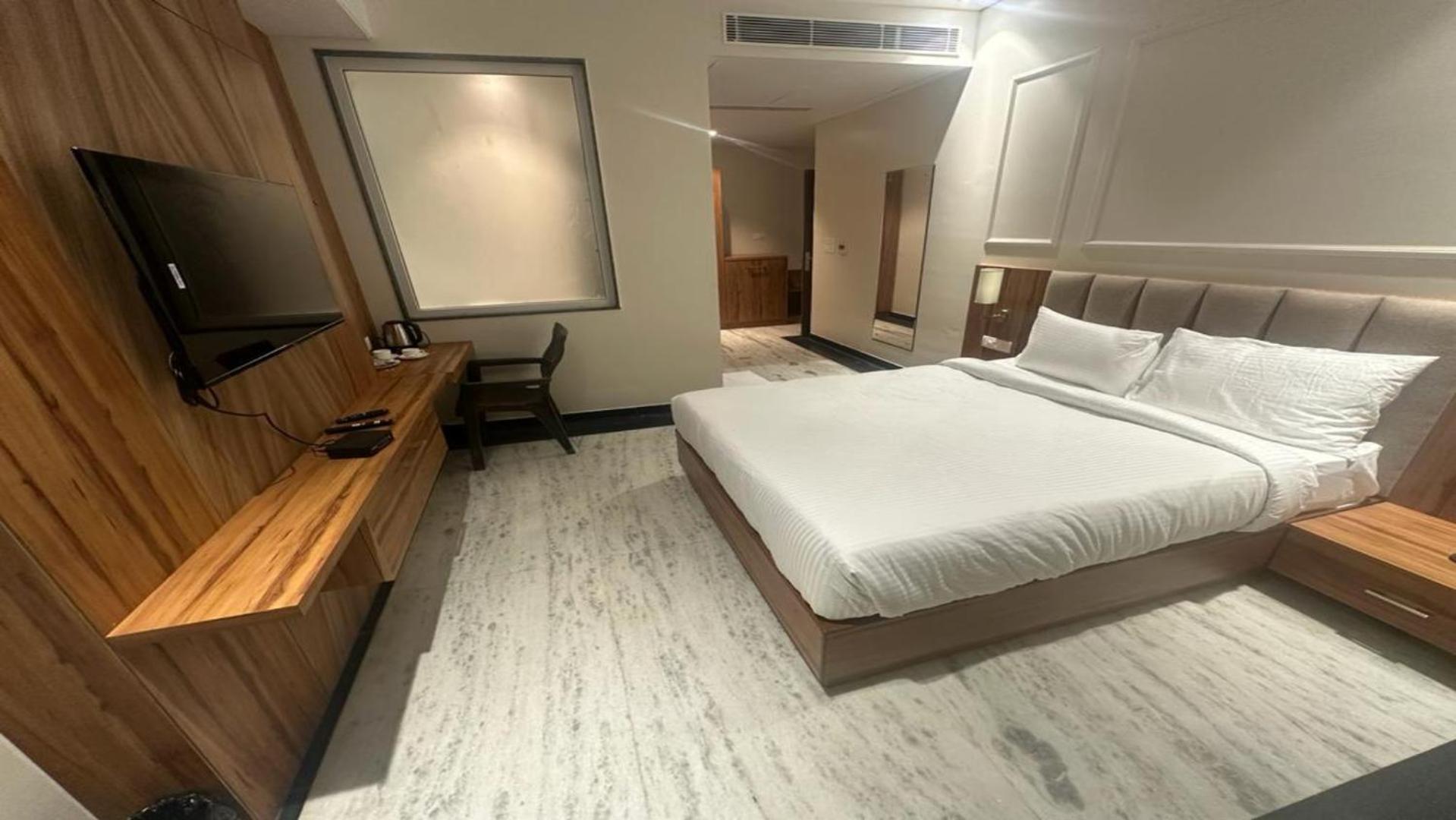 Hotel Saaj Mansion ชัยปุระ ภายนอก รูปภาพ