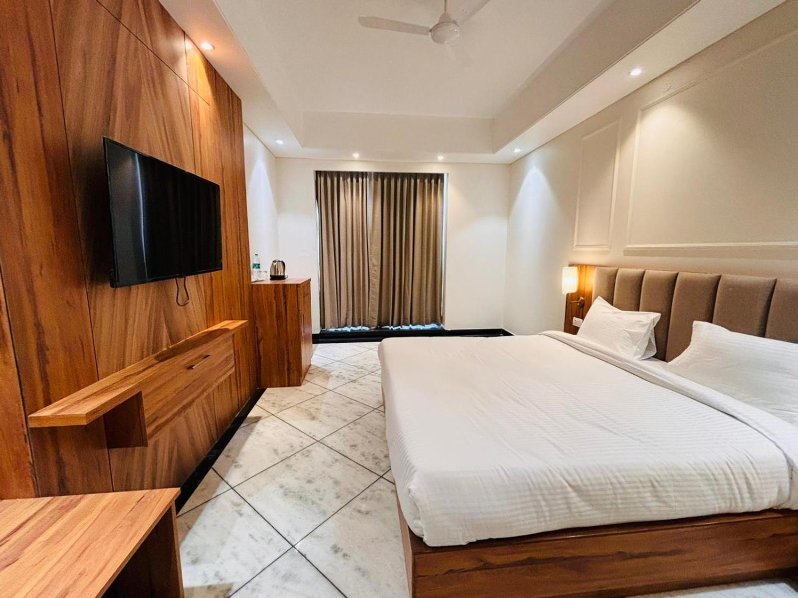Hotel Saaj Mansion ชัยปุระ ภายนอก รูปภาพ