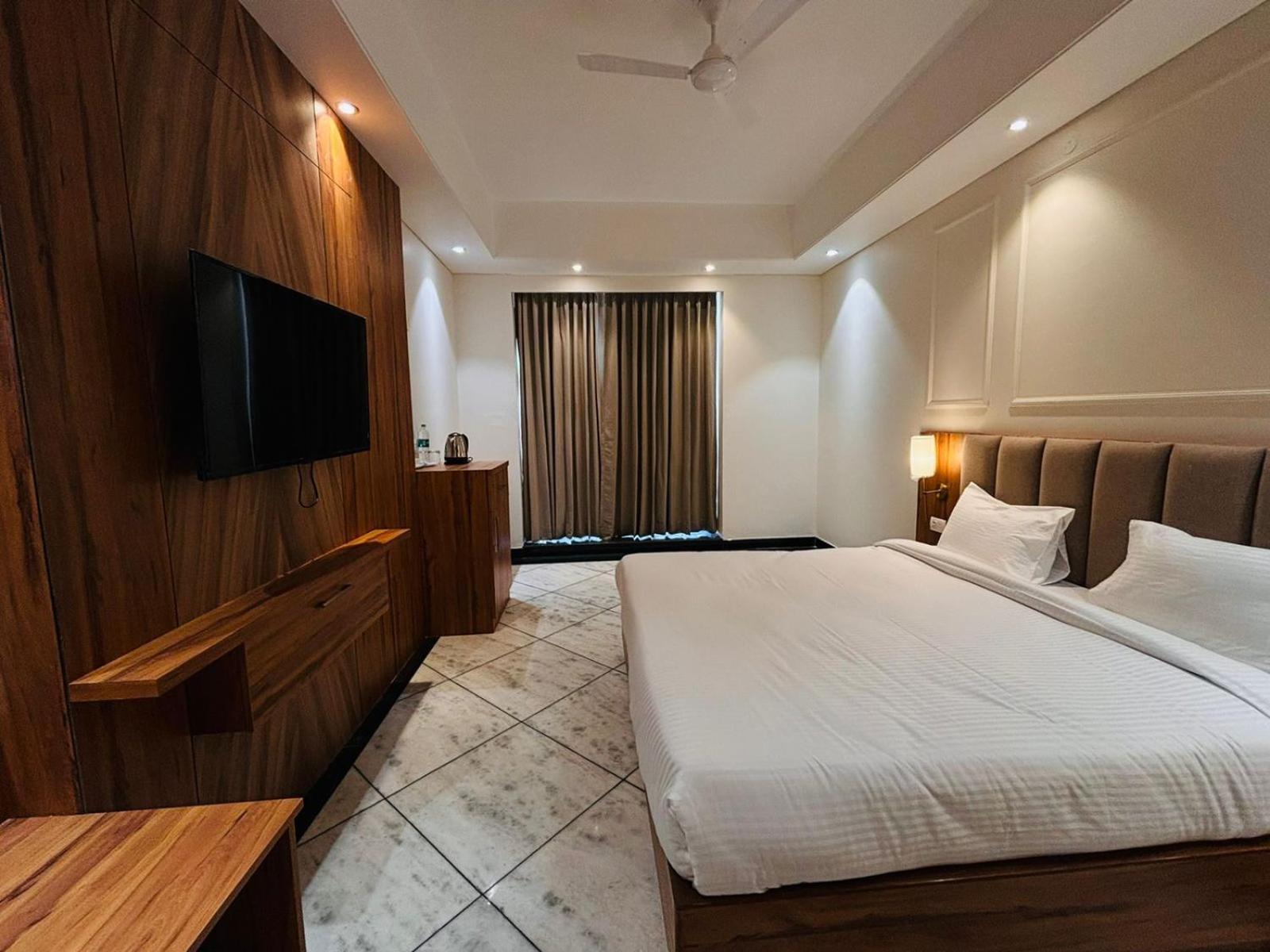 Hotel Saaj Mansion ชัยปุระ ภายนอก รูปภาพ