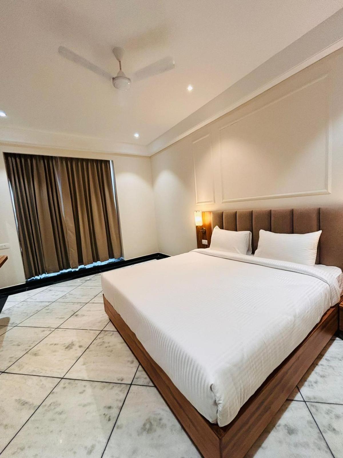 Hotel Saaj Mansion ชัยปุระ ภายนอก รูปภาพ