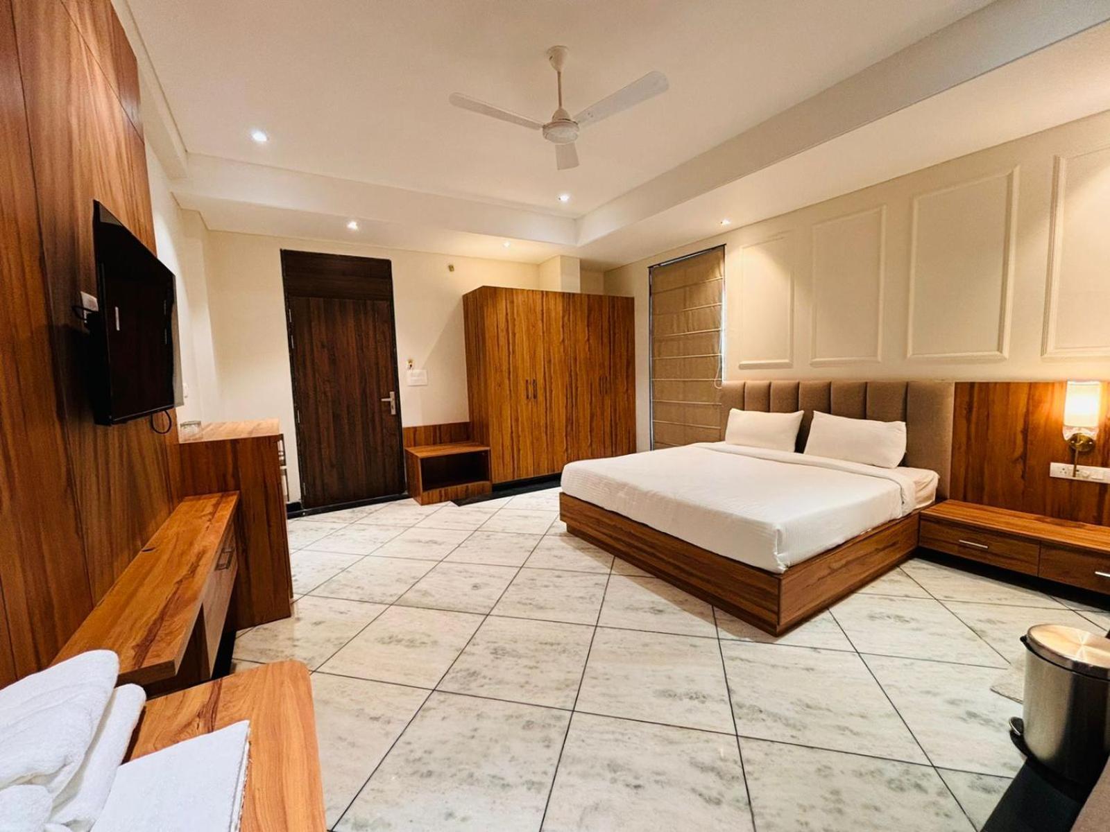 Hotel Saaj Mansion ชัยปุระ ภายนอก รูปภาพ